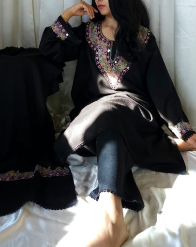 Luxury Pheran Set Handwork Heirlooms  in Handwork Sozni & Dabka outline